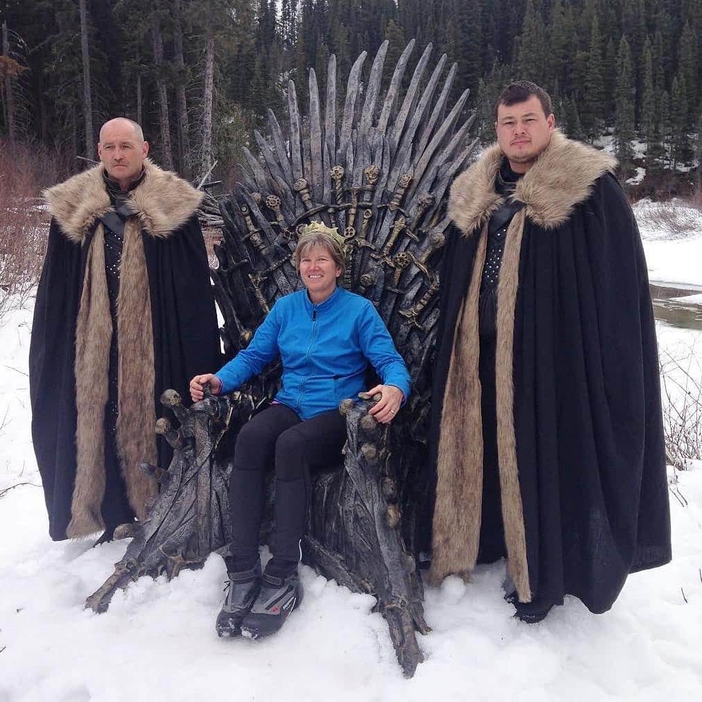 VICEさんのインスタグラム写真 - (VICEInstagram)「A Canadian couple found the fifth hidden ‘GoT’ Iron Throne in British Columbia. ⚔️🇨🇦 That means there's just one left for fans to discover. 👀 Link in bio, via @vicecanada. 📸: @greentree7877」3月29日 0時11分 - vice