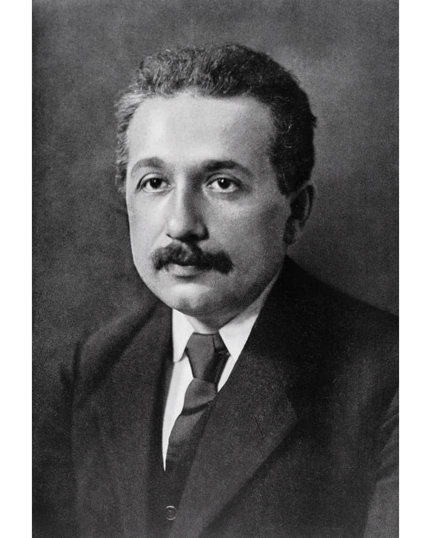 アルベルト・アインシュタインさんのインスタグラム写真 - (アルベルト・アインシュタインInstagram)「Throwback Thursday: A 1914 portrait of a young Albert Einstein  #throwbackthursday」3月29日 0時12分 - alberteinstein