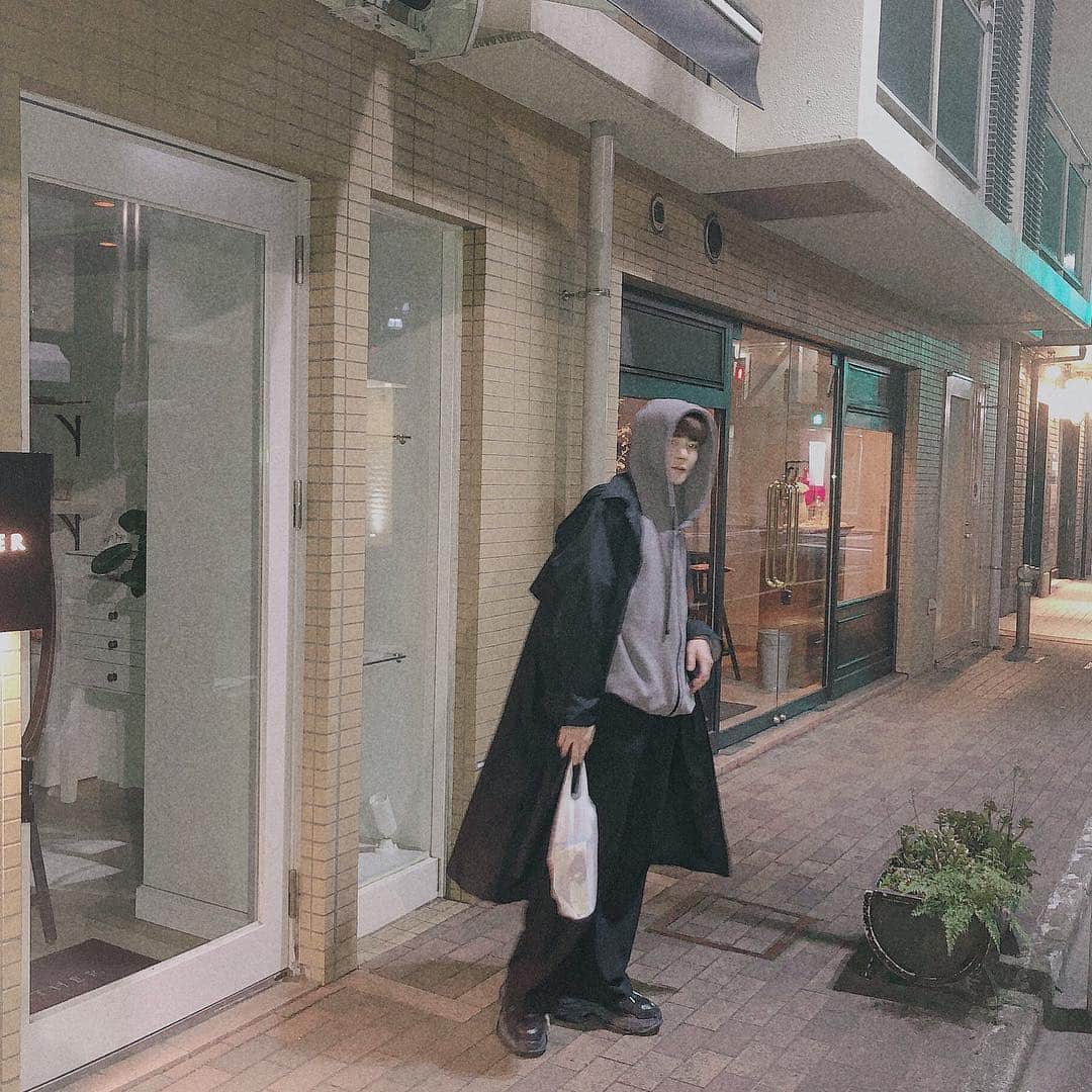 Yuitoさんのインスタグラム写真 - (YuitoInstagram)「深夜のお散歩~🚶🚶‍♀️。」3月29日 0時30分 - yuito515_