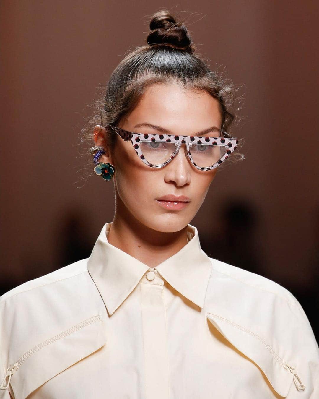Vogue Italiaさんのインスタグラム写真 - (Vogue ItaliaInstagram)「Sunglasses from Spring-Summer 2019 🌞✨ Discover the full selection by @olivaselene today on vogue.it」3月29日 0時33分 - vogueitalia