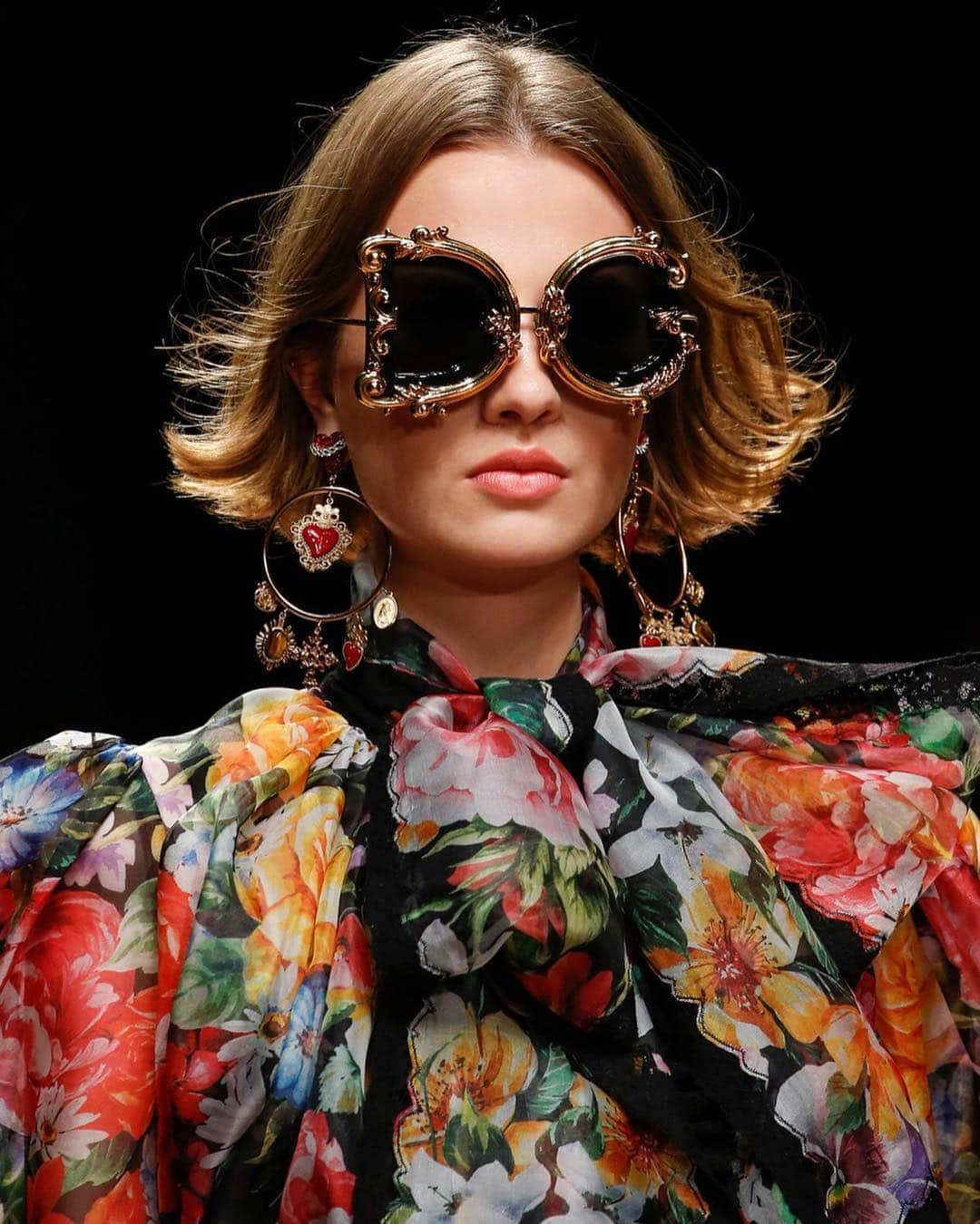 Vogue Italiaさんのインスタグラム写真 - (Vogue ItaliaInstagram)「Sunglasses from Spring-Summer 2019 🌞✨ Discover the full selection by @olivaselene today on vogue.it」3月29日 0時33分 - vogueitalia