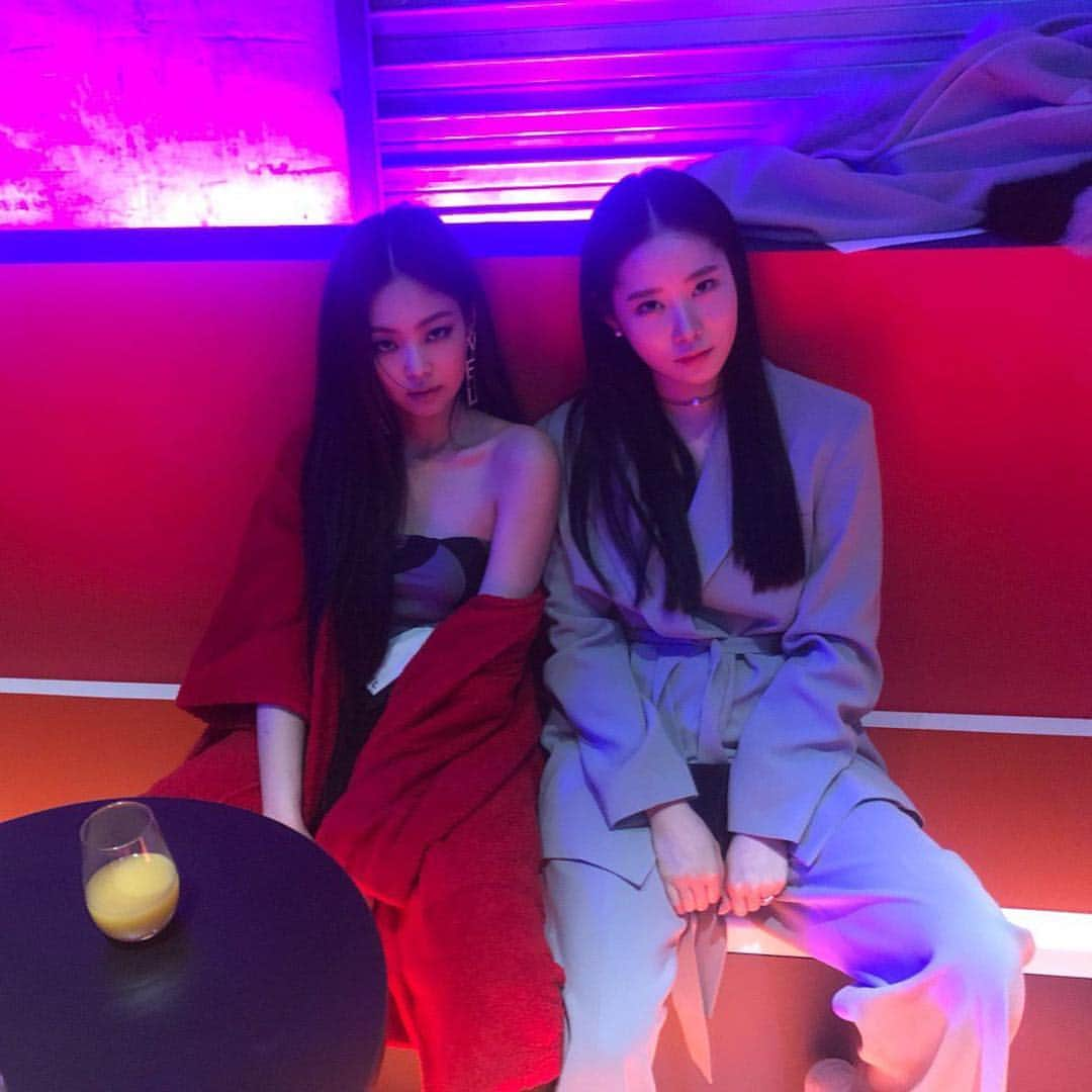 ジェニーさんのインスタグラム写真 - (ジェニーInstagram)「happy」3月29日 0時38分 - jennierubyjane