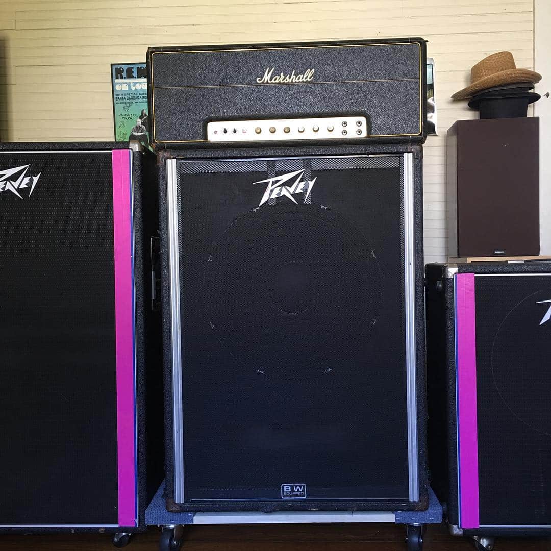 のインスタグラム：「We got a free 1x18 speaker cabinet!! Thank you so much!!! And we reconsidered and re-do the wiring of 2x15 cabinet. Its sounds became great!! Yuria has super stuffs! . . #pinkydoodlepoodle  #pdp  #ustour2019  #highenergyrocknroll  #livemusic #rockmusic #rock #rockband  #japanese  #tour #ustour #livetour  #tourlife #musicianlife #musician #gibsonguitars #gibsonbass #gibson #eb3 #lespaul #marshallamps #vintage #femalebassist #femalevocalist #アメリカ #海外旅行 #音楽」