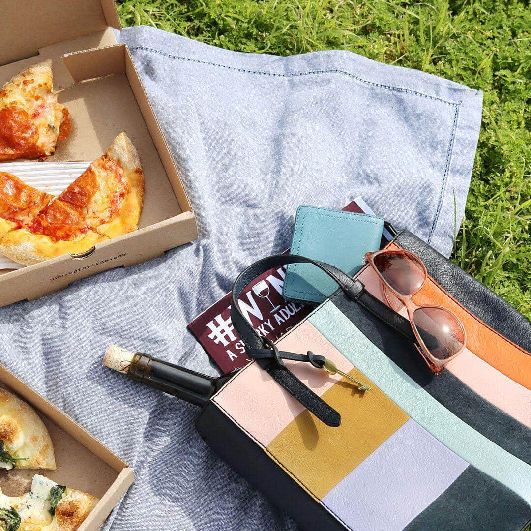 fossilさんのインスタグラム写真 - (fossilInstagram)「A picnic that's lit....a 'LITnic' if you will.」3月29日 1時02分 - fossil