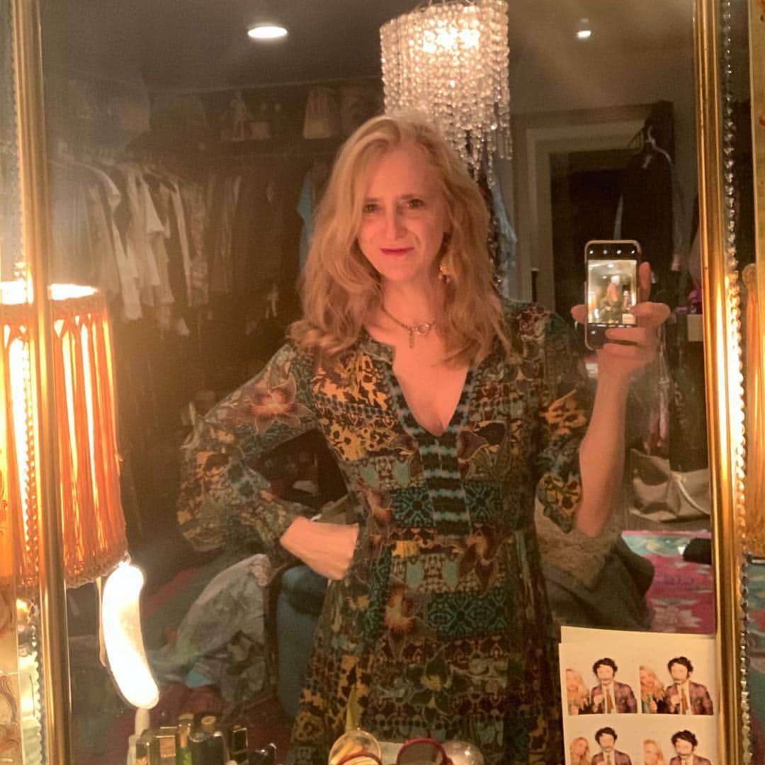 のインスタグラム：「About last night... went to the screening of Tigerland- an important film about animal preservation, it’s a must-see... PS: I’m wearing my cactus flower dress .. also a must 🌼」