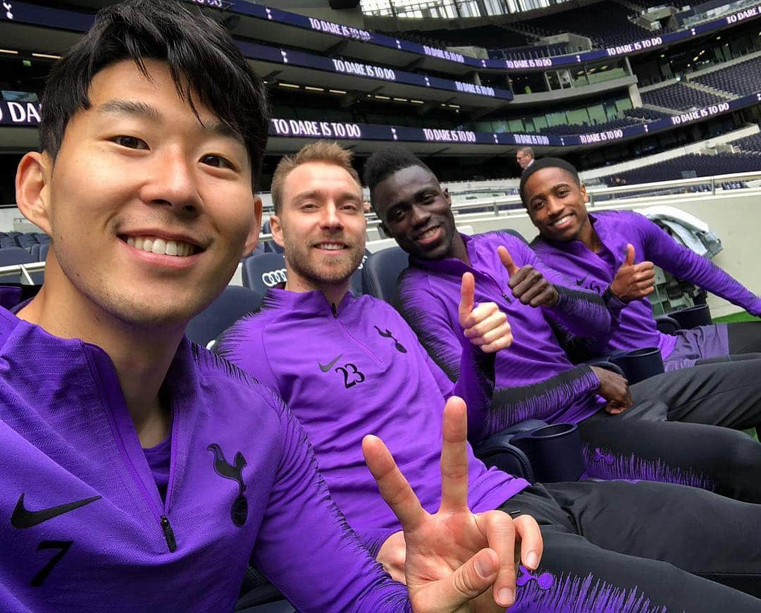 トッテナム・ホットスパーFCさんのインスタグラム写真 - (トッテナム・ホットスパーFCInstagram)「The boys are back home. 🏠 👍🏻 #SpursNewStadium #COYS」3月29日 1時21分 - spursofficial