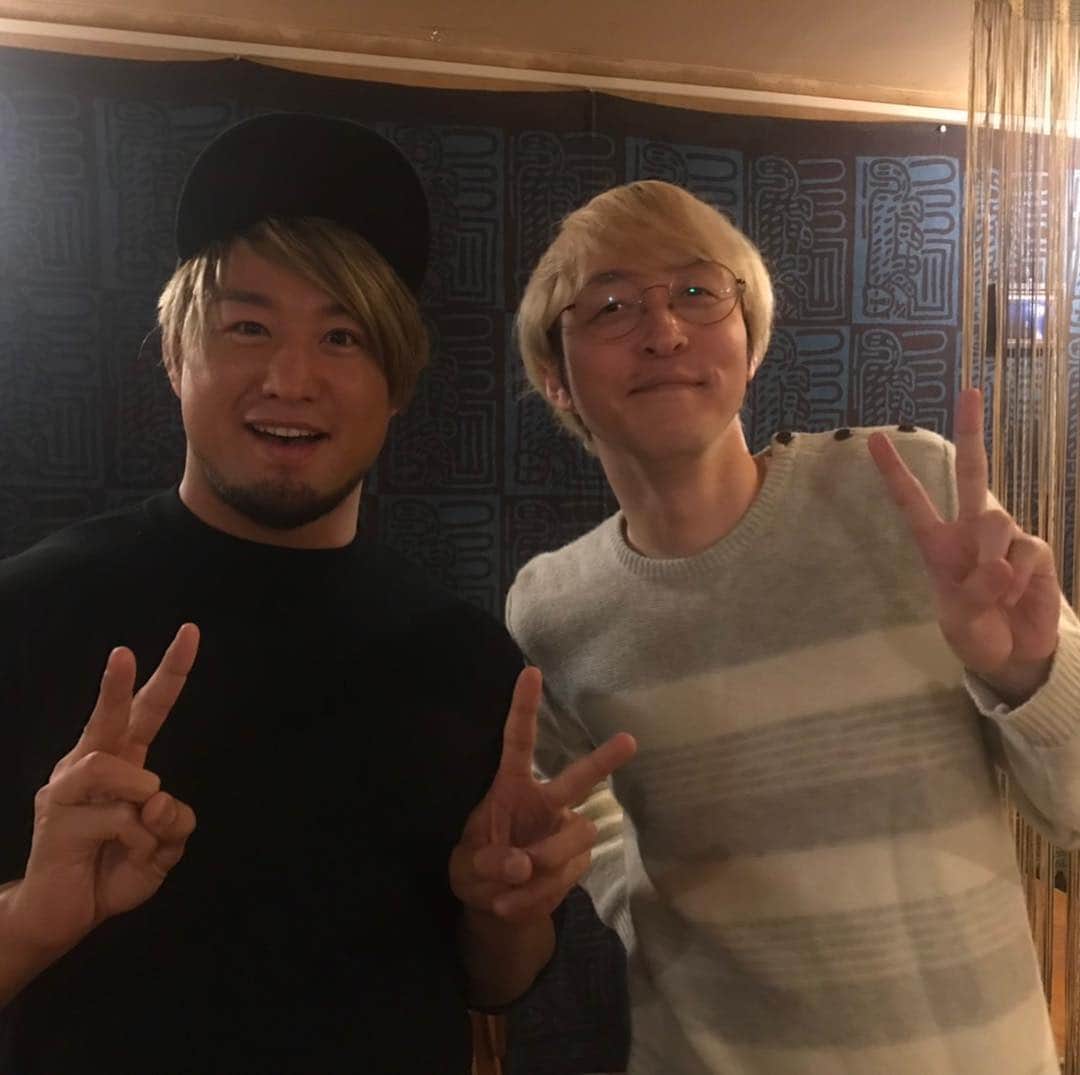 のインスタグラム：「ヒゲドライバーさんと。 #完全にNEXT #ヒゲドライバー」