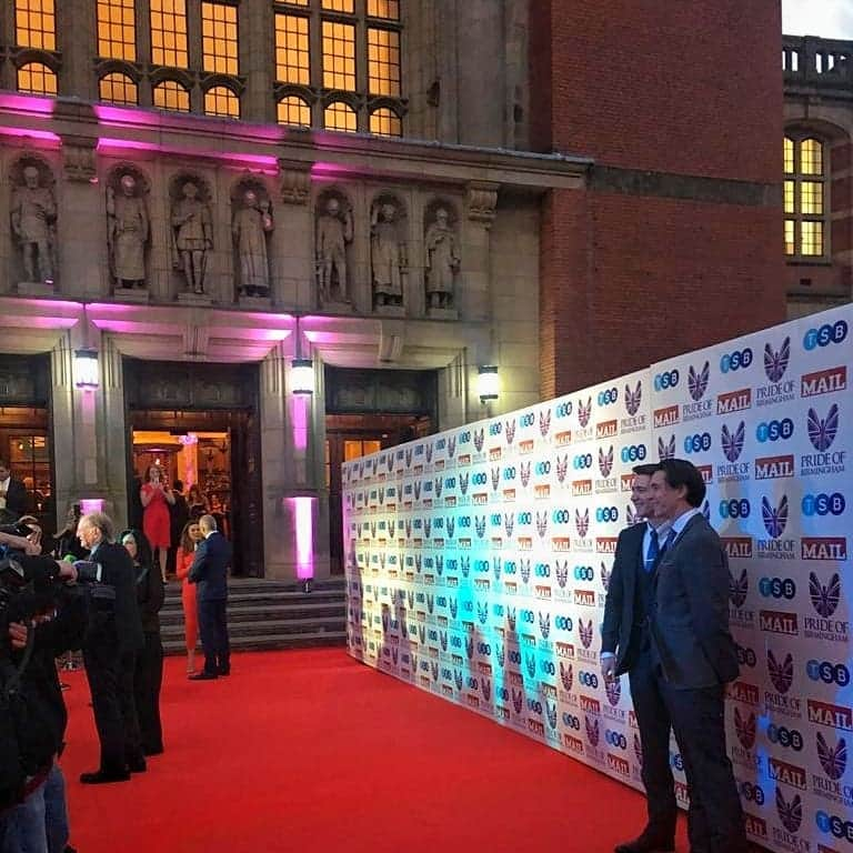 ジェームズ・フェルプスさんのインスタグラム写真 - (ジェームズ・フェルプスInstagram)「On Tuesday we had a great evening celebrating some amazing people in our home city at the Pride Of Birmingham awards. Not matter how big or how small, you can make a difference for the better. #PrideOfBirminghamAwards #ProudBrummie #home」3月29日 12時09分 - jamesphelps_pictures