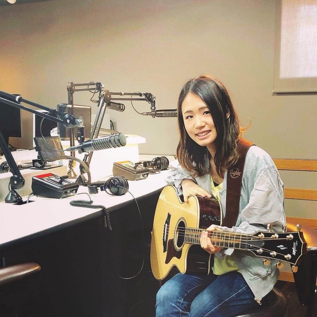 さんのインスタグラム写真 - (Instagram)「Radio schedule! ✴︎4/3(水)名古屋@‪MID-FM761‬ ✴︎4/6(土)愛知@‪Radio NEO‬ ✴︎4/15(月)岐阜@FM GIFU ✴︎4/18(木)東海@NHK-AM ラジオ第1 #再起動音 #ラジオ収録 #radioneo795 #midfm #fmgifu #nhk #vclass #814ce #旅人 #弾き語り #アコースティック #テイラーギターアーティスト #ギター #音楽 #シンガーソングライター #インディペンデントアーティスト #ミュージシャン #アーティスト #ライブ #radio #traveler #taylorguitars #taylorguitarsartist #guitar #music #singersongwriter #independentartist #musician #artist #live」3月29日 12時20分 - fujimoriai