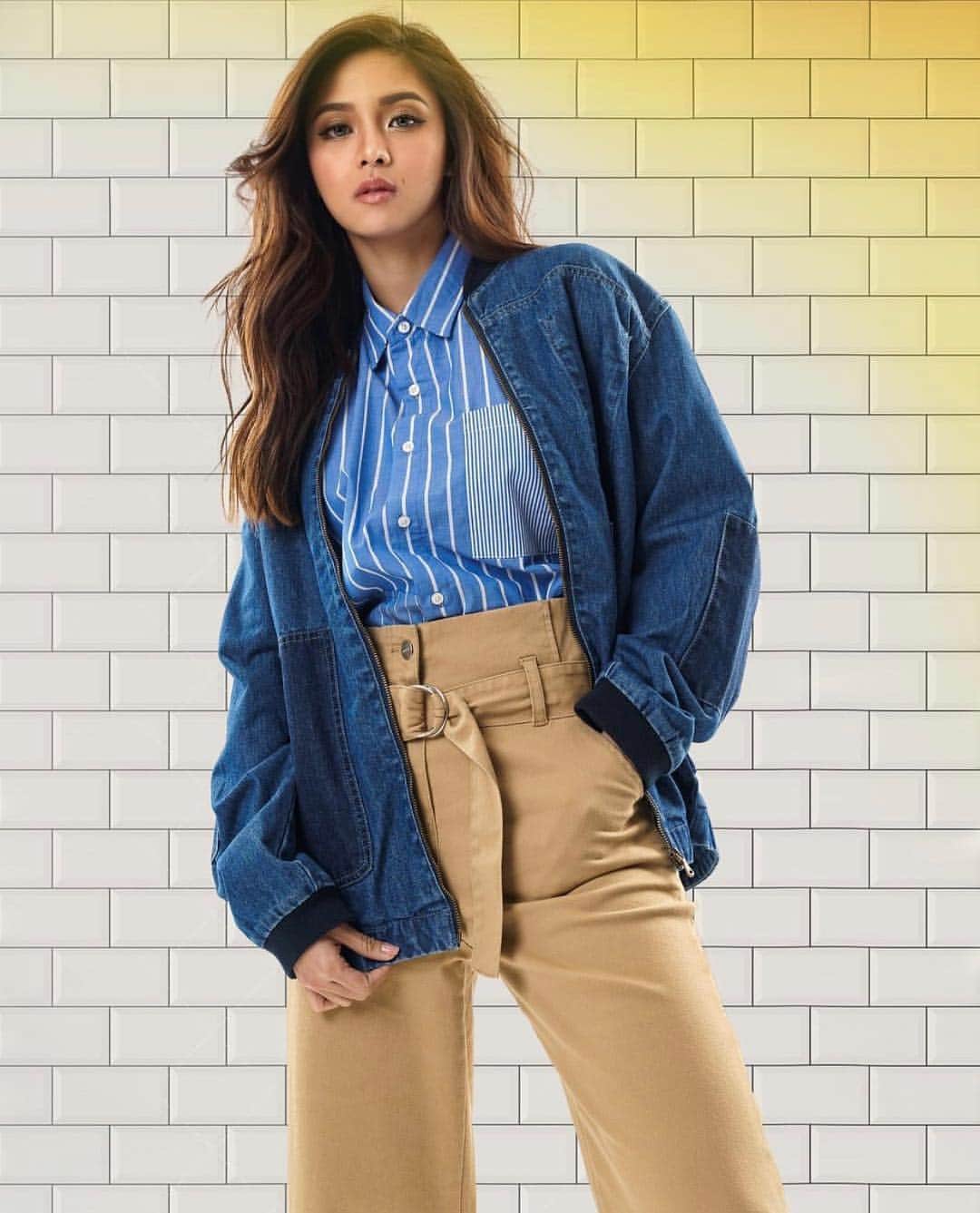 Kim Chiuさんのインスタグラム写真 - (Kim ChiuInstagram)「#RafexBench collection launches in @benchtm stores today. I hope you like what you see. / 🤗💙🛍 great collection indeed! go check it out!!😁 . . . . . #rafexbenchcollaboration #yourfavoritepinoybrand #pinoystreetstyle #bfw_ss19 #benchfashionweek #rafenewyork #kimchiu」3月29日 12時24分 - chinitaprincess