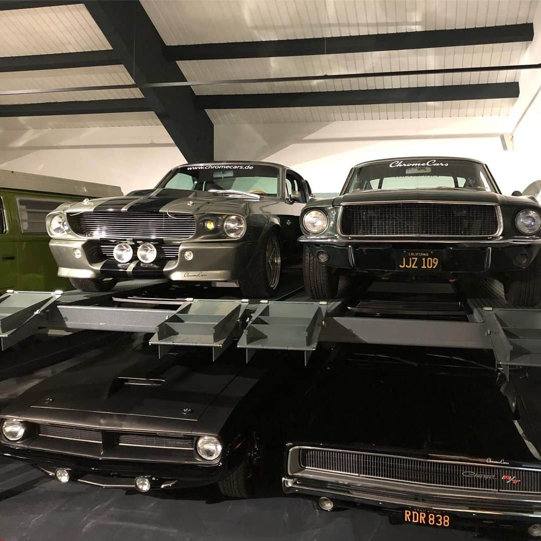 Classics Dailyさんのインスタグラム写真 - (Classics DailyInstagram)「@ChromeCars.de | Classics Daily Challenge - Name all 4 of these classics  _ #americanmuscle #classiccars #musclecar」3月29日 4時00分 - classicsdaily
