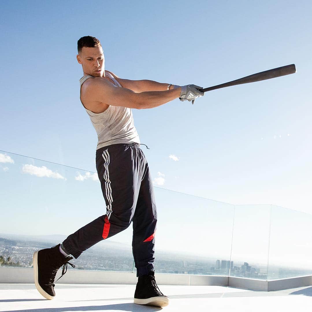 Bloomingdale'sさんのインスタグラム写真 - (Bloomingdale'sInstagram)「Cheering on our Mix Master @thejudge44 on #OpeningDay! ⚾️ . . . . . . #BaseballSeason #Bloomingdales」3月29日 4時07分 - bloomingdales