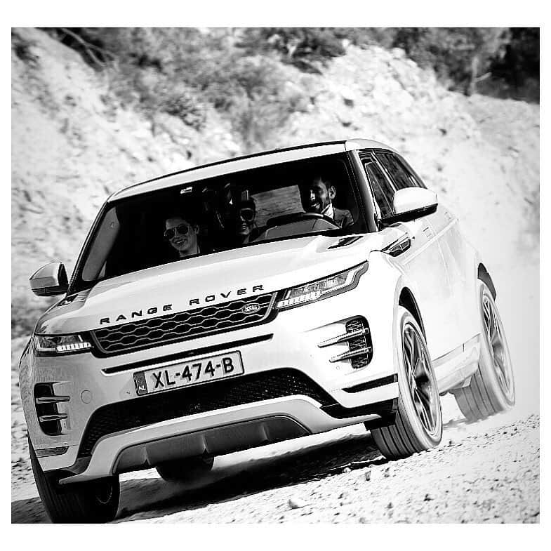 のインスタグラム：「MASSIVE THANKYOU to the people at @landrover for an incredible trip in this BEAST #RangeRover #Evoque. Stole one and brought it back as carry on to London 🖤 #giftedstay」