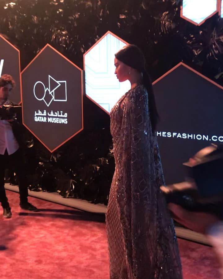 シャニーナ・シャイクのインスタグラム：「An amazing trip and event celebrating all the new upcoming Middle Eastern designers @fashiontrustarabia . Thank you @zuhairmuradofficial for dressing me 🙌🏽🙏🏽❤️✨」