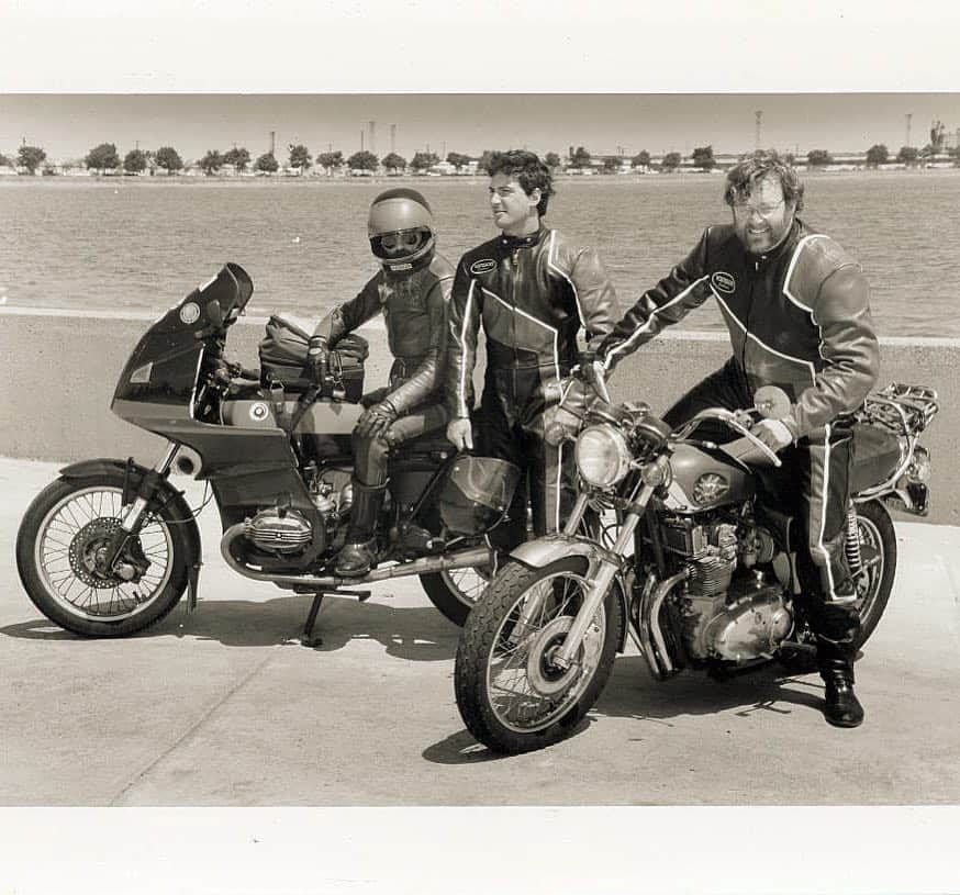 のインスタグラム：「Just in time for #throwbackthursday Mike Vanson and his friends ready for a ride in #1986 #vintagevanson #tbt #rememberthetime #goodtimes #vansonsuits #leather #tbt」