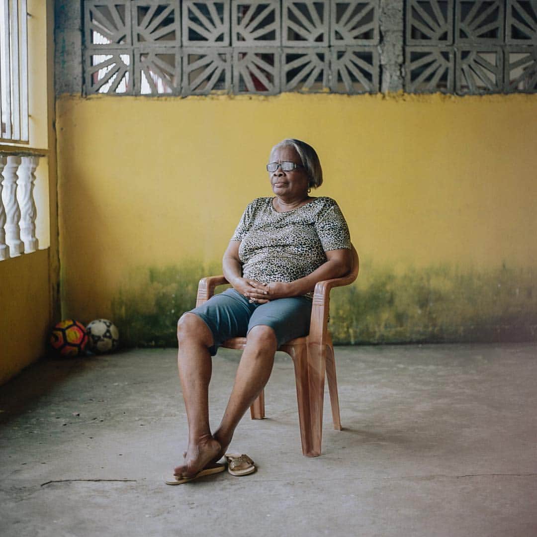 VICEさんのインスタグラム写真 - (VICEInstagram)「Photographer @kaylareefer's new series "Identidad" explores her family's roots in Panama. 📸🇵🇦 See more at our link in bio.」3月29日 5時45分 - vice