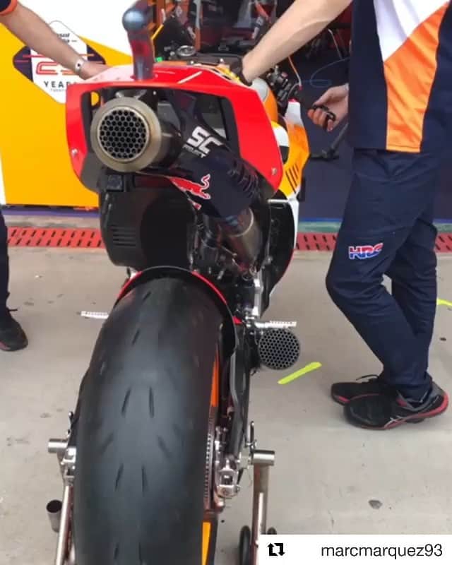レプソル・ホンダのインスタグラム：「#Repost @marcmarquez93 ・・・ Sound ON 🔊  @hrc_motogp」