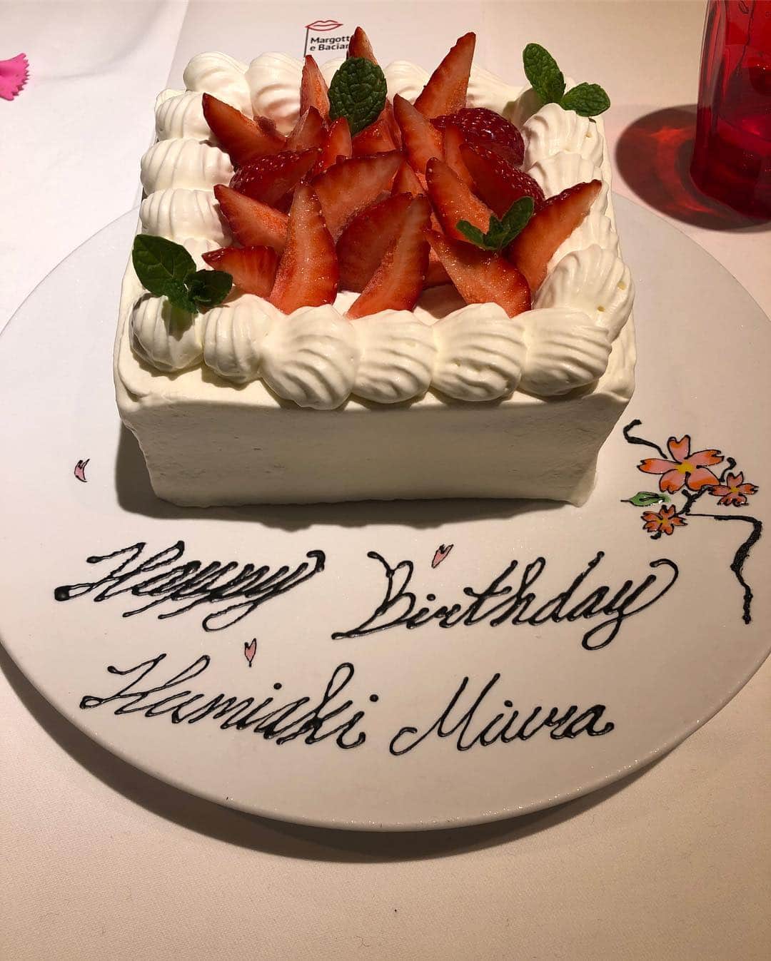 三浦文彰（ヴァイオリニスト）さんのインスタグラム写真 - (三浦文彰（ヴァイオリニスト）Instagram)「Thank you everyone for your warm birthday wishes😘 I had a great one 👍」3月29日 6時05分 - fumiakimiura