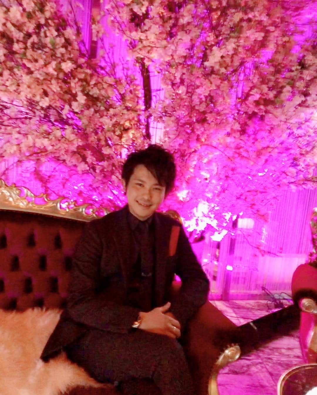 のインスタグラム：「Thank you everyone for your warm birthday wishes😘 I had a great one 👍」