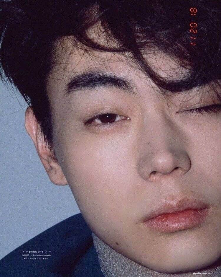 のインスタグラム：「Suda Masaki💙 for Numero Tokyo, March 2019 . . . . .  #菅田将暉 #SudaMasaki #MasakiSuda #japaneseboy #japaneseactor #japanesemodel #japanfashion #japanesestyle #스타일 #유행 #모델 #男の子 #귀엽다 #소년 #아름다운 #ファッション #スタイル #モデル #リンド #셀카 #셀피 #인친 #스타일 #셀스타그램#얼스타그램 #데일리 #ピンクとグレー #fashionmodel #malemodel #MENOFTHEYEAR」