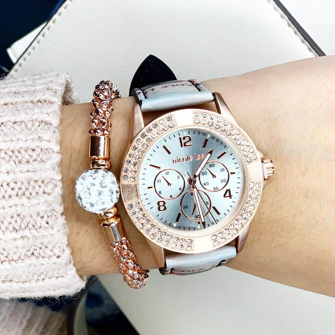 ニコールリーさんのインスタグラム写真 - (ニコールリーInstagram)「Add The Nicole Lee Crystal Watch With Bracelet Set to your wardrobe to amplify your luxurious style. ✨✨✨ #nicoleleeusa #nicolelee #nllook #watch」3月29日 6時50分 - nicoleleeusa