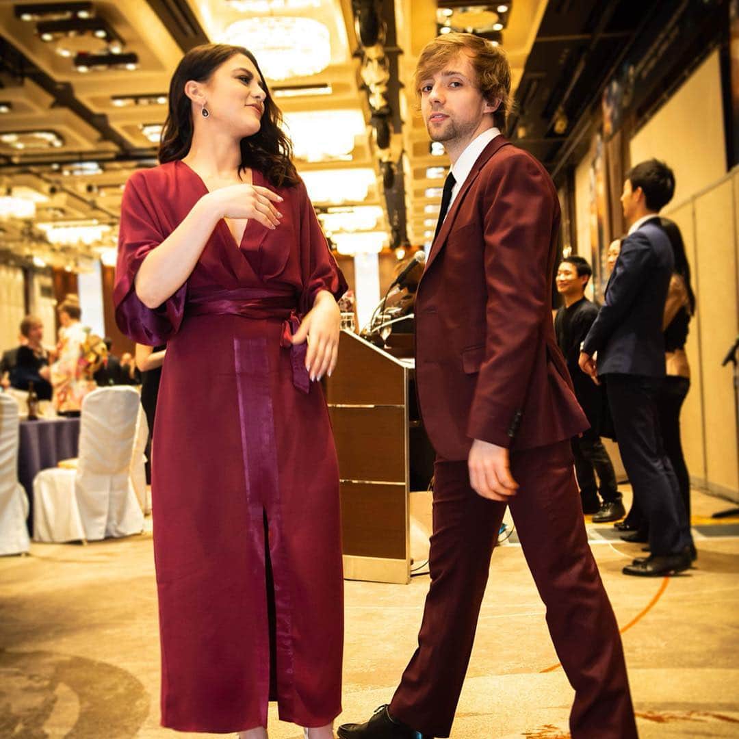 ジャン＝リュック・ベイカーのインスタグラム：「Lights. Camera. Action!  Banquet shoots with my people. 💃: @kait_hawayek 🧞‍♂️: @morgan2477 📷: @flavioice  #worldfigure #banquet #hawayekbaker #thecoolest」