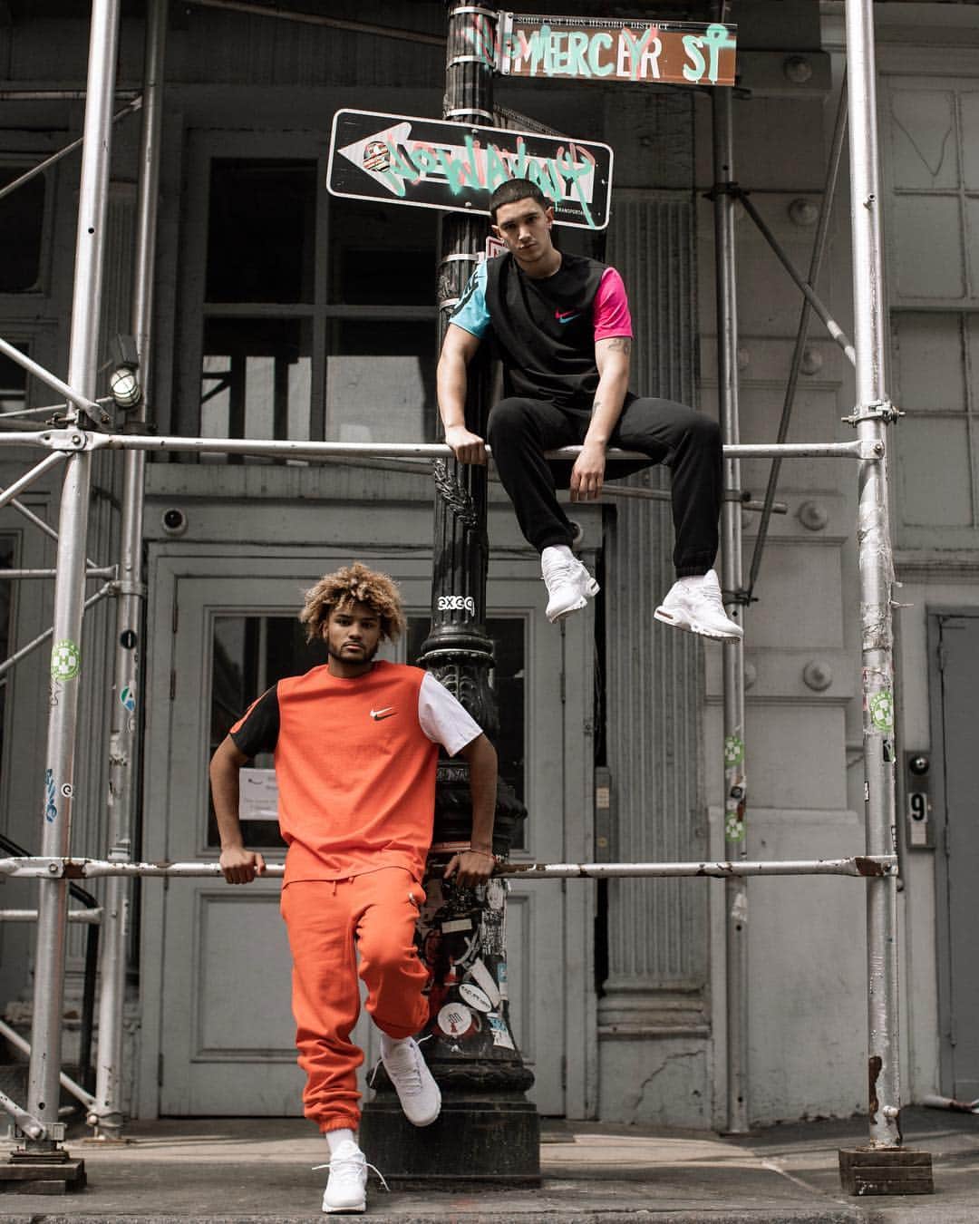 のインスタグラム：「Bright skies. #Nike 'City Brights' Collection Available Now, In-Store and Online」