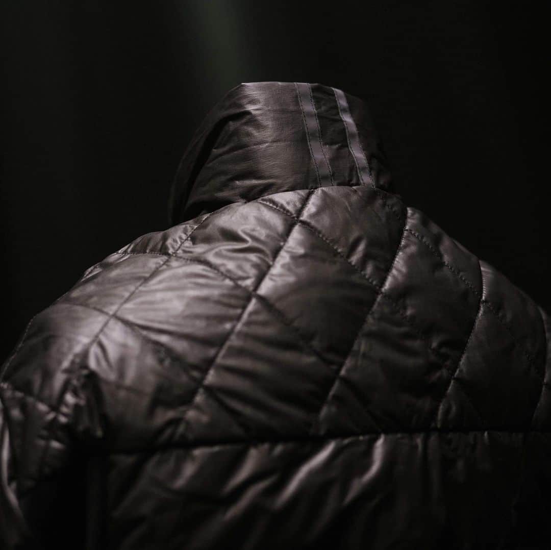 HYPEBEASTさんのインスタグラム写真 - (HYPEBEASTInstagram)「@hypebeaststyle: @canadagoose and @goretexstudio have teamed up for a new limited-edition “Nomad” collection. The collaboration delivers two new, lightweight outerwear styles: the Nomad Jacket and the Nomad HyBridge Lite Jacket. Both items will officially be available starting April 8 at Canada Goose’s website and stores, as well as select retailers.  Photo: Canada Goose/GORE-TEX」3月29日 12時55分 - hypebeast