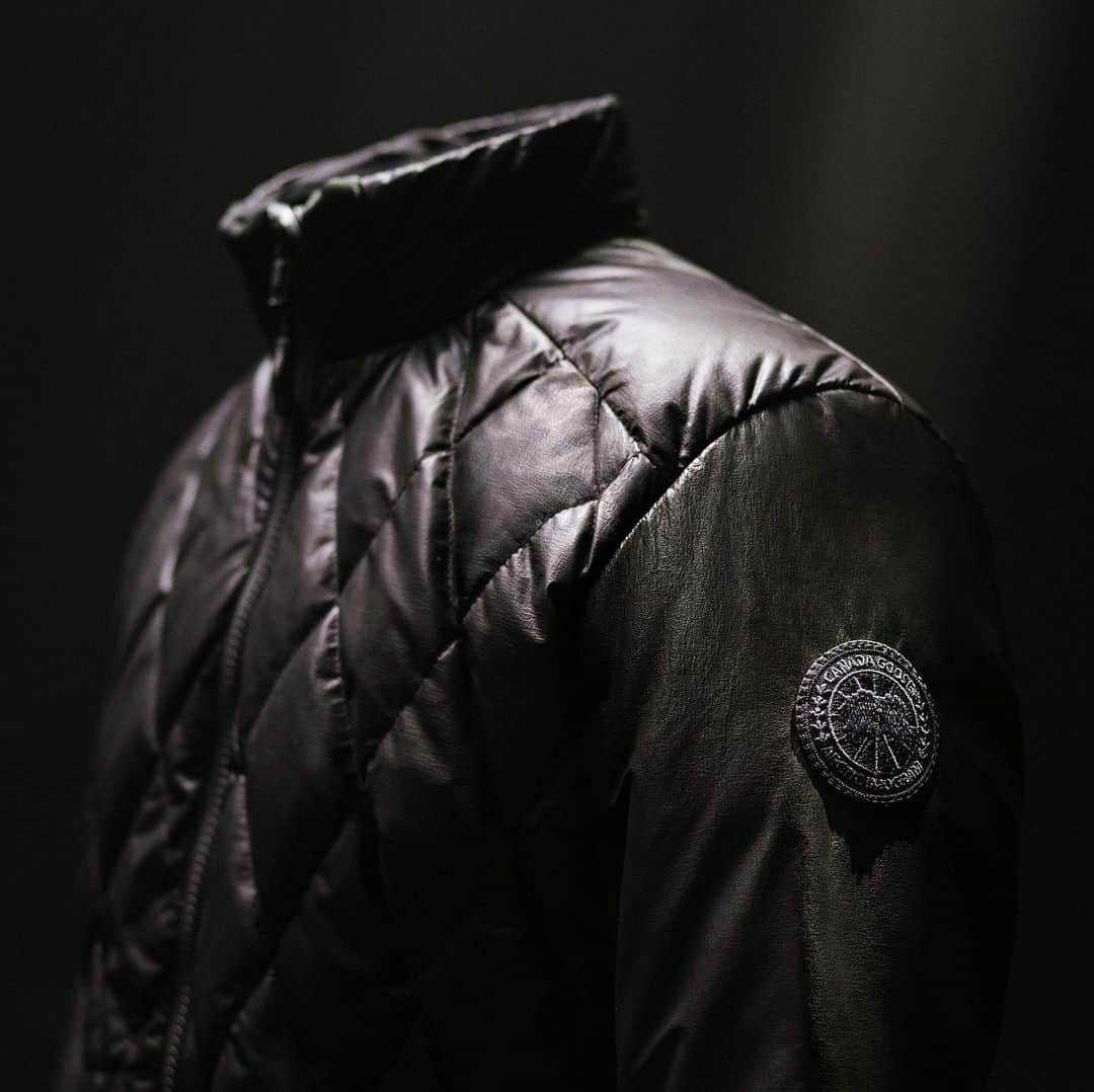 HYPEBEASTさんのインスタグラム写真 - (HYPEBEASTInstagram)「@hypebeaststyle: @canadagoose and @goretexstudio have teamed up for a new limited-edition “Nomad” collection. The collaboration delivers two new, lightweight outerwear styles: the Nomad Jacket and the Nomad HyBridge Lite Jacket. Both items will officially be available starting April 8 at Canada Goose’s website and stores, as well as select retailers.  Photo: Canada Goose/GORE-TEX」3月29日 12時55分 - hypebeast
