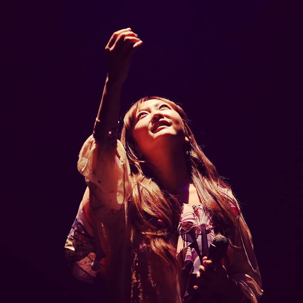KOKIAのインスタグラム：「First day concert in Shibuya.@伝承ホール #tokyo #japan #japon #kokia #photography #歌手 #コキア #insta #art #beautiful #picoftheday #follow #女性 #ソングライター #photooftheday #woman #jmusic #ボーカリスト #singer #songwriter #jpop #vocalist #voice #声 #ライブ #live #綺麗 #日本 #さくら」
