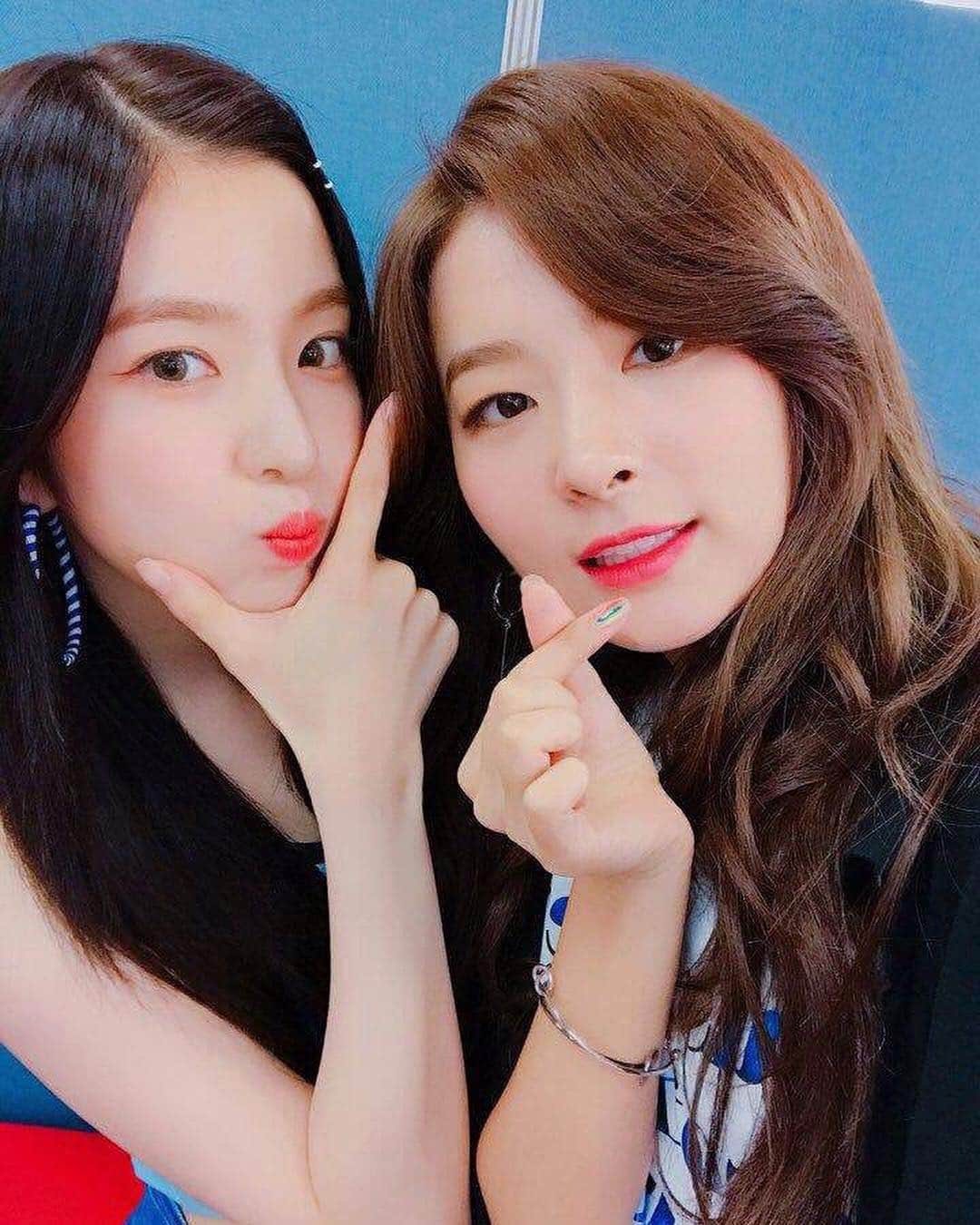 スルギさんのインスタグラム写真 - (スルギInstagram)「Happiest birthday to the most beautiful leader & unnie, Irene 💕 Thank you for being the a leader, unnie, friend & family to Seulgi. Thank you for taking care of our Seulgi. 🐰🐻 #HappyIRENEDay #CauseItsYouIRENE #REDVELVET #레드벨벳 #SEULGI #슬기 #🐻」3月29日 8時04分 - kristiandawal29