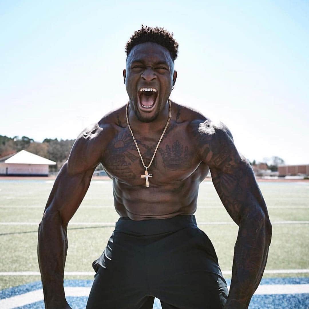 Under Armourさんのインスタグラム写真 - (Under ArmourInstagram)「Home cookin’. @dk_metcalf14 is in Oxford putting in work before his pro day. #WEWILL」3月29日 8時59分 - underarmour