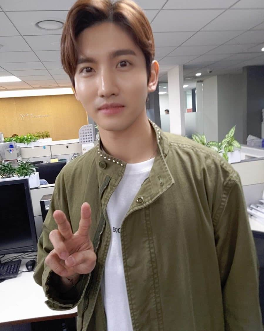 チャンミンさんのインスタグラム写真 - (チャンミンInstagram)「날씨 참 좋다🎶」3月29日 9時42分 - changmin88