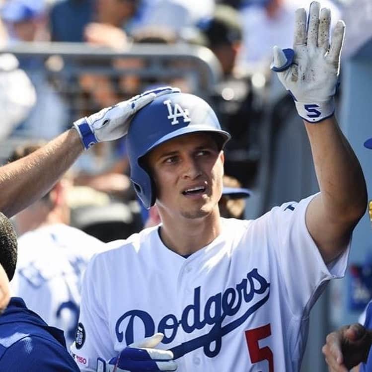 のインスタグラム：「High fives for days 🖐🏽」