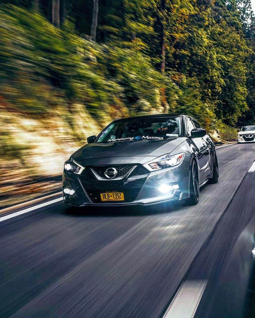 のインスタグラム：「Exercising our right foot. #NissanMaxima #Nissan #Maxima 📷: @menacingmaximas 🚗: @killamilt」