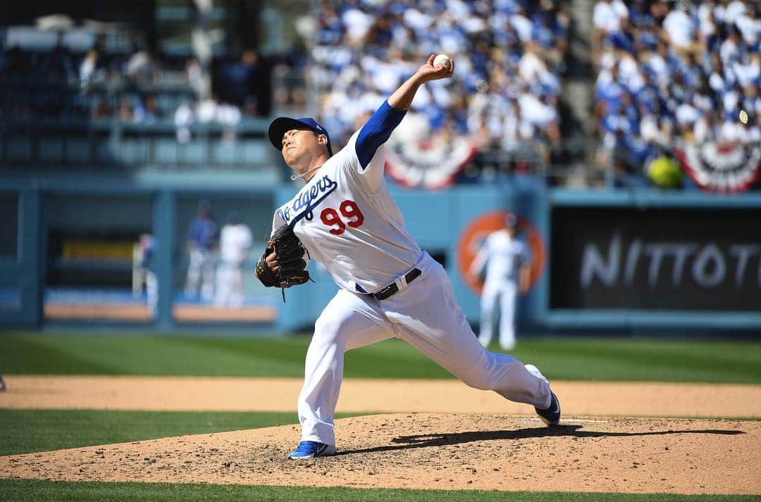 柳賢振のインスタグラム：「Great start opening Day2019 #dodgers」