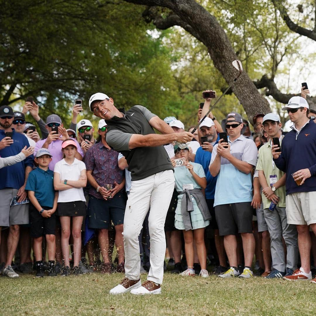 PGA TOURさんのインスタグラム写真 - (PGA TOURInstagram)「Some big names are still perfect after two days at the @dellmatchplay. 👏➡️ #LiveUnderPar」3月29日 10時15分 - pgatour