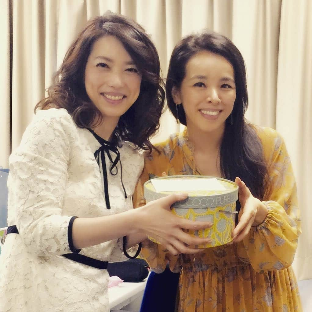 小柳津真由美さんのインスタグラム写真 - (小柳津真由美Instagram)「最後のご挨拶 でも、話しは尽きず  #卒業 #余韻 #小柳津真由美」3月29日 10時17分 - mayumioyaizu