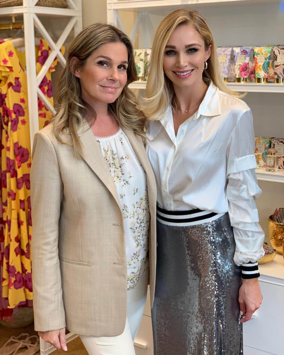 アリッサ・ジュリア・スミスさんのインスタグラム写真 - (アリッサ・ジュリア・スミスInstagram)「Such a pleasure interviewing Aerin Lauder at her new LA pop up! Just like her grandmother #EsteeLauder she continues to shape the beauty industry effortlessly 💗.」3月29日 10時29分 - alyssajulyasmith