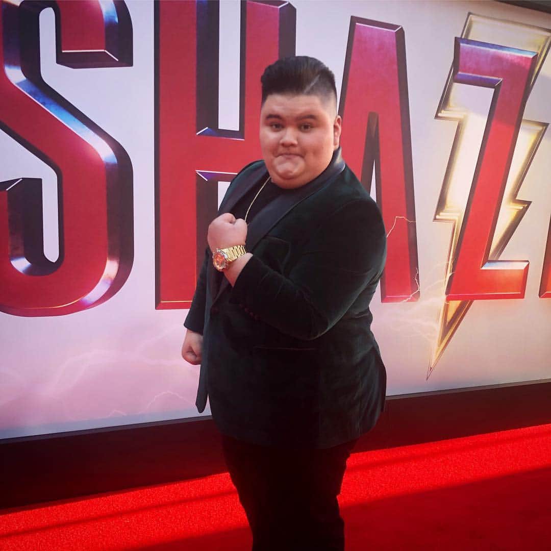 Warner Bros. Picturesさんのインスタグラム写真 - (Warner Bros. PicturesInstagram)「Welcome to the world premiere of #SHAZAM! @jovanarmandofficial」3月29日 10時54分 - wbpictures