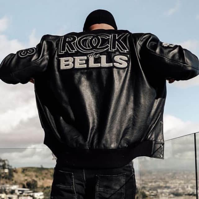 DJプレミアさんのインスタグラム写真 - (DJプレミアInstagram)「SALUTE TO THE 1 YEAR ANNIVERSARY OF LL COOL J's ROCK THE BELLS RADIO @rockthebellssxm ON @siriusxm Ch. 43  It's So Classic and Shows Respect For The OG's That Paved The Way For Hip Hop To Live Forever In It's Purest Form On Radio... Keep Doin It Well LL... 💪🏾👊🏾✊🏾🤘🏾👍🏾🙏🏾 @llcoolj」3月29日 10時56分 - djpremier