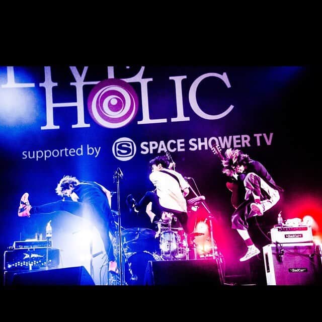 辻村勇太さんのインスタグラム写真 - (辻村勇太Instagram)「LIVE HOLIC 5th ANNIVERSARY- uP!!! SPECIAL LIVE HOLIC extra vol.3 supported by SPACE SHOWER TV @幕張メッセイベントホール  Photo by @hamanokazushi  #blueencount  #bassist #liveholic #ありがとうございました！ #おつとぅす」3月29日 22時07分 - yuuta.tsujimura