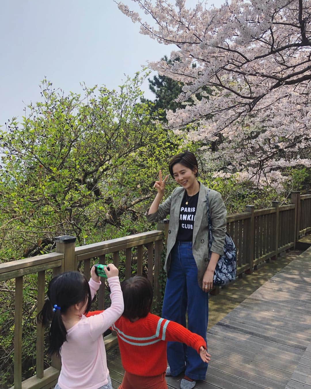 キム・ナヨンさんのインスタグラム写真 - (キム・ナヨンInstagram)「벚꽃만발 부산 🌸📸」3月29日 22時08分 - nayoungkeem