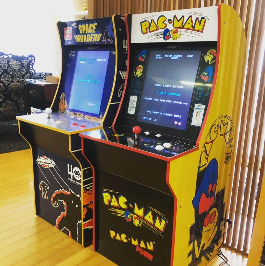 田中秀幸さんのインスタグラム写真 - (田中秀幸Instagram)「設置しました。 #arcade1up #taito #packman #spaceinvader」3月29日 20時38分 - tanaka2000