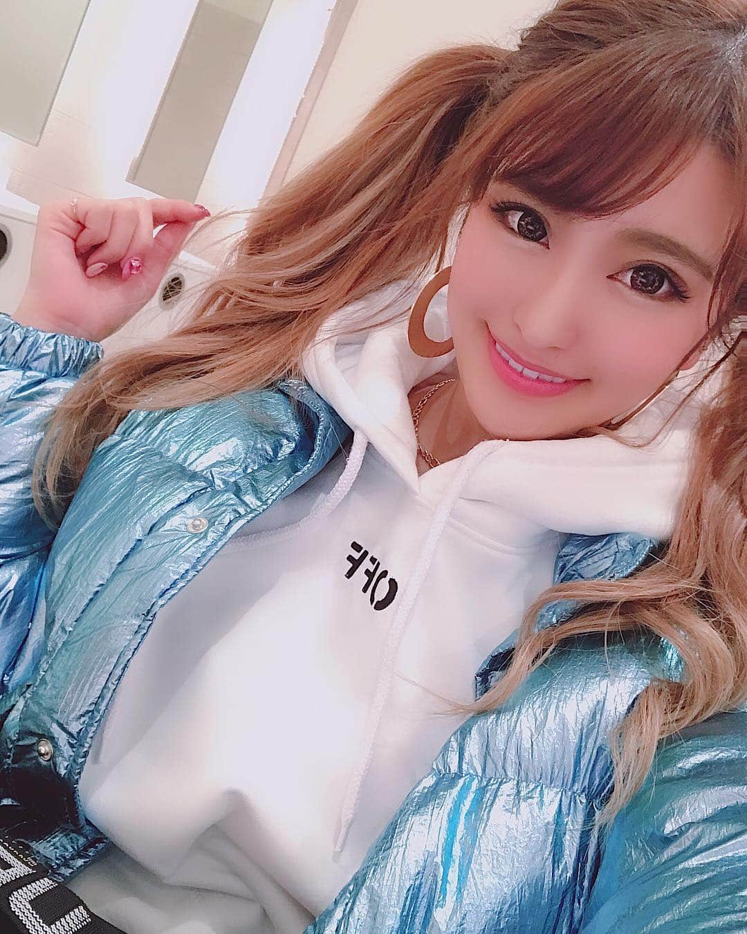 鈴木まりなのインスタグラム：「🧢🧤🐠💎 」