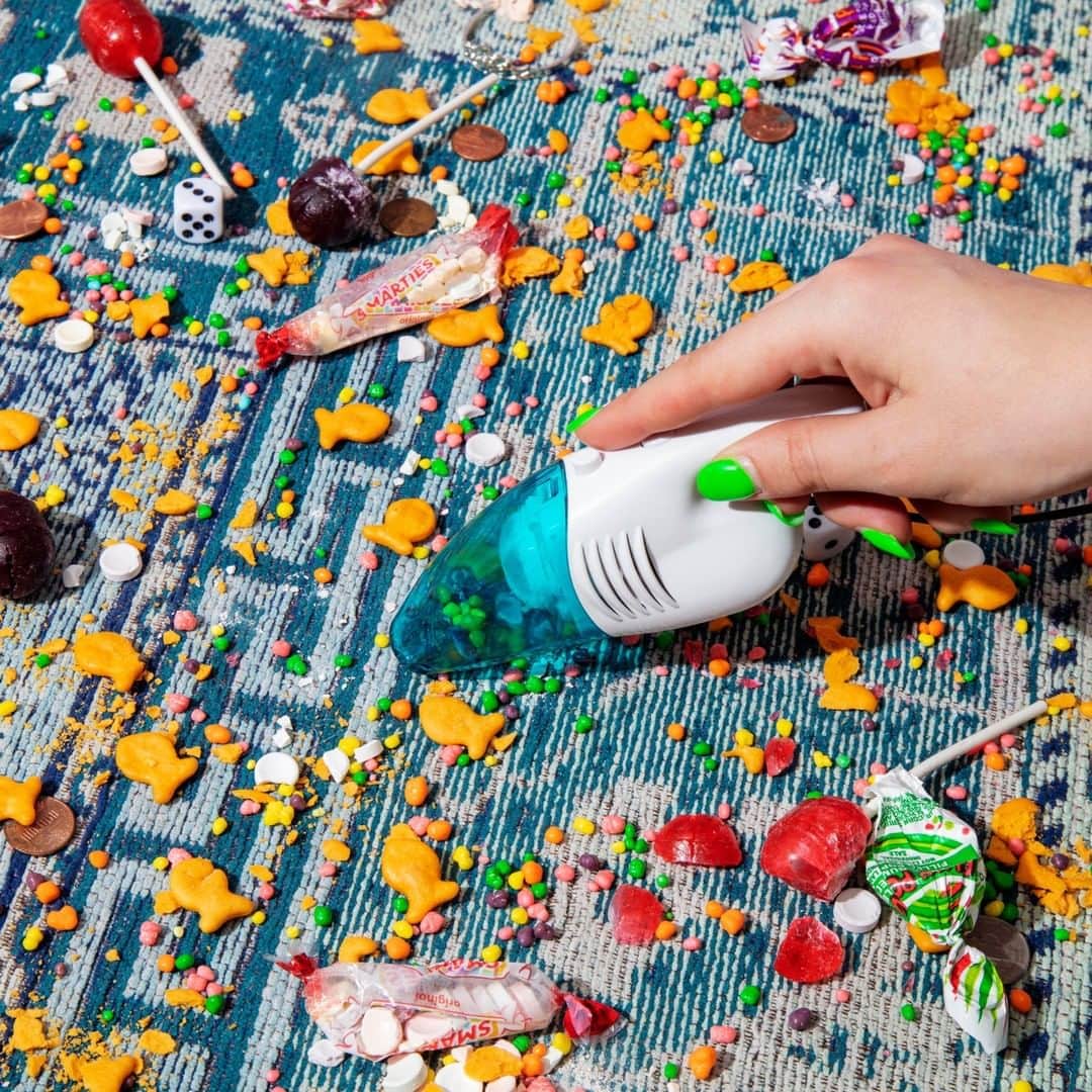 のインスタグラム：「Photographer @jesspettway and prop stylist @sara_schipani bring us a series of images to activate your spring cleaning routine. 📸🍬 Link in bio.」