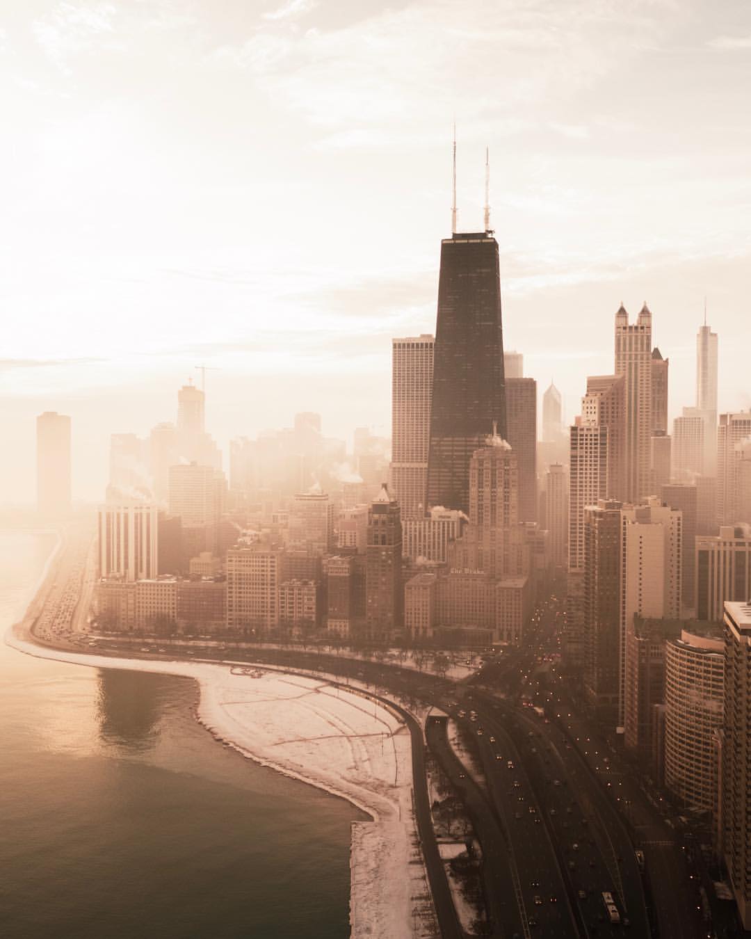 U2 Filmmakerのインスタグラム：「Chicago🇺🇸」