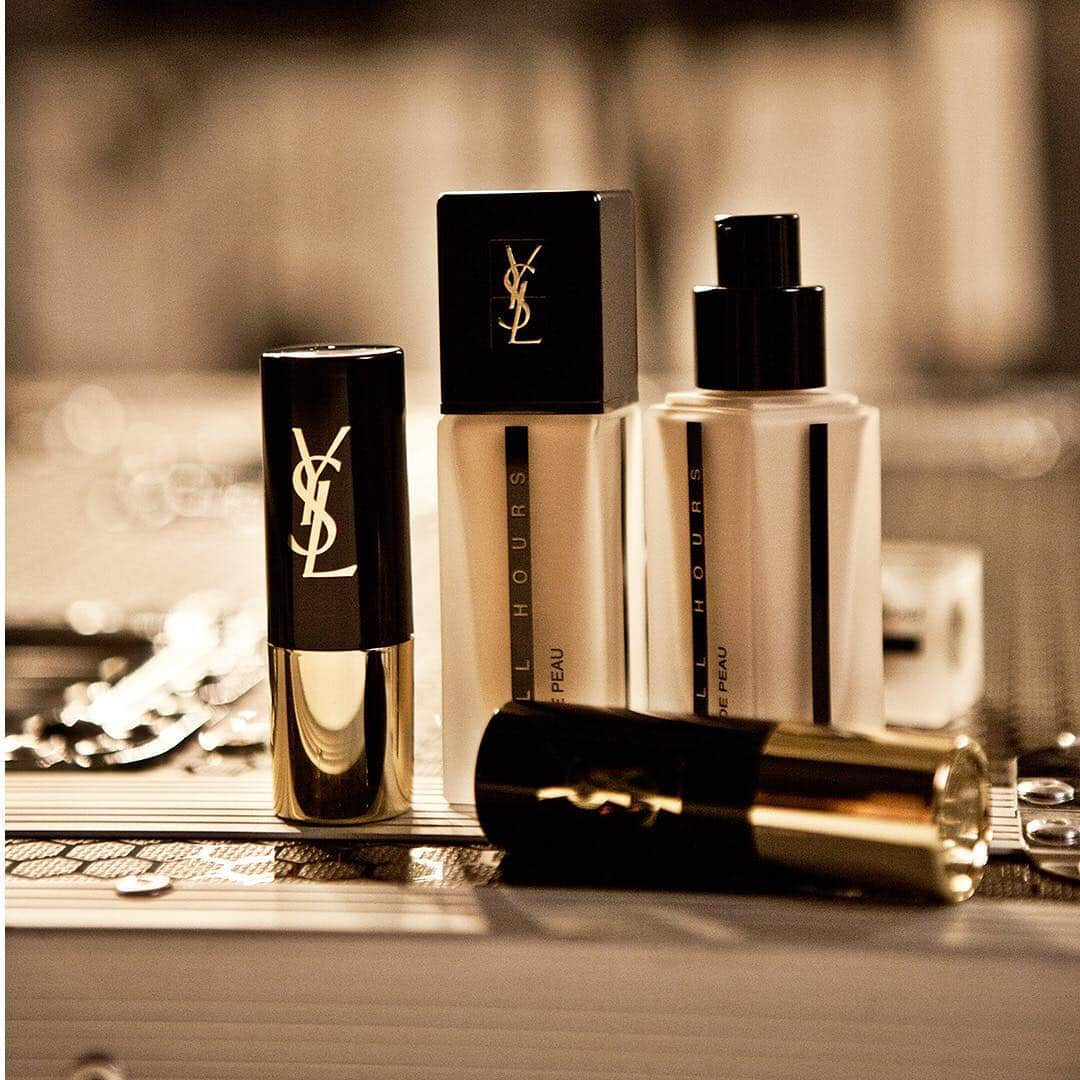 Yves Saint Laurent Beautyさんのインスタグラム写真 - (Yves Saint Laurent BeautyInstagram)「Meet the wingmen in DARE OR DARE Season 3: they stay with you all night, and make you look good 😉check our IGTV for the full episodes!  ALL HOURS FOUNDATION STICK ALL HOURS FOUNDATION IN B10 #yslbeauty #allhours #makeup #dareordare」3月29日 21時06分 - yslbeauty