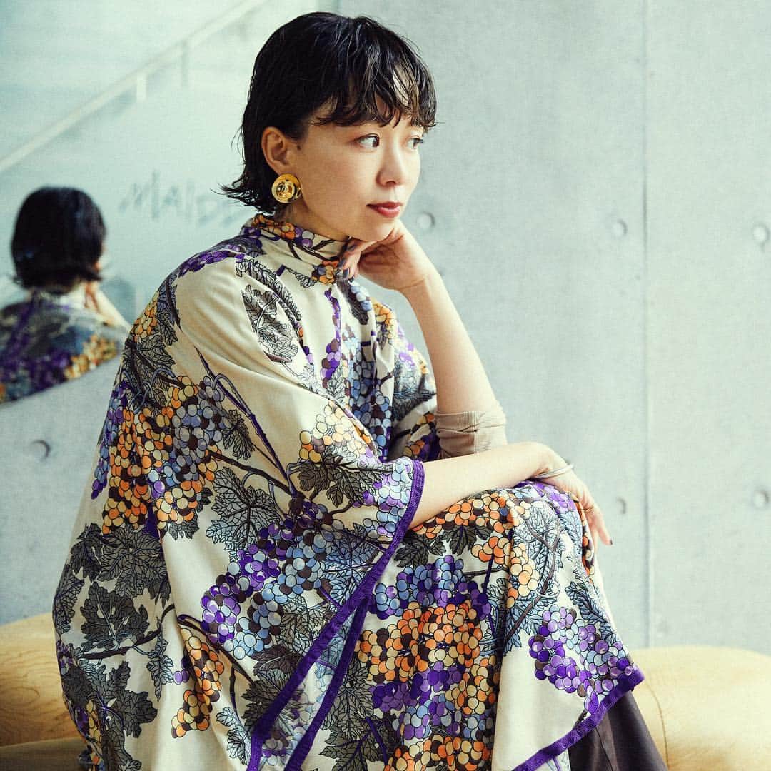 PELLICO Japan Officialさんのインスタグラム写真 - (PELLICO Japan OfficialInstagram)「Interview Donna per PELLICO 11﻿ ﻿ 佇まいの美しさを体現する女性たち。﻿ 溢れる魅力の理由は？﻿ ﻿ 意思のあるベーシックスタイルと﻿ これからの私が履きたい“PELLICO”を﻿ 前後編にわたってひもときます。﻿ ﻿ ファッショニスタが足繁く通うネイルサロンとして﻿ 名高い「DISCO」のオーナーであり﻿ ジュエリーブランド「MAIDEN」のデザイナーでも﻿ ある金子渚さんが登場。 ﻿ ﻿ 後編をTOP URLよりご覧ください。﻿ ﻿ #pellico﻿ #interview﻿ #金子渚 さん﻿ #disco﻿ #sandals﻿ #ペリーコ」3月29日 21時18分 - pellico_japan