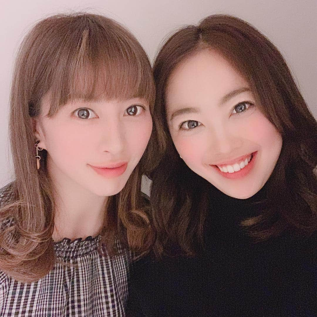 吉井絵梨子さんのインスタグラム写真 - (吉井絵梨子Instagram)「安定の美しさ。 Bestie Risa  えれんの師匠。 成長を見に会いに来てくれたよ🧸❤️ . . #盛れてる #秋田 #秋田北 #喋らなきゃ美人 ？ #武士  #ママライフ #ママ  #育児 #新米ママ #赤ちゃんのいる生活 #ママライフ  #赤ちゃん  #ママモデル #マタニティフードアドバイザー #吉井絵梨子  #baby #babygirl #mom #missgrandjapan #bestofmiss #mamamodel #bestie #bff  #momlife  #erikoyoshii #tgif」3月29日 21時26分 - supermamaeriko